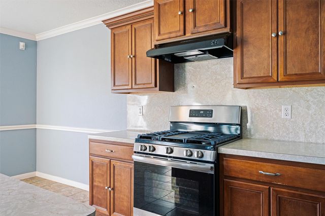 2813 32nd Avenue N, Texas City, TX 77590