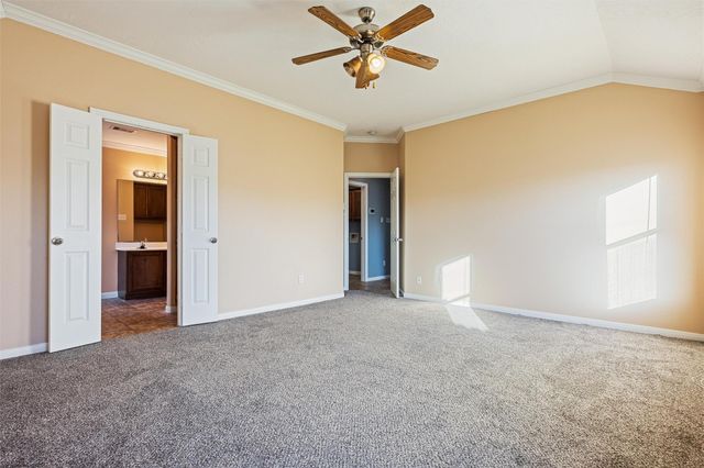 2813 32nd Avenue N, Texas City, TX 77590