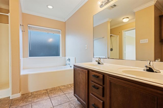 2813 32nd Avenue N, Texas City, TX 77590