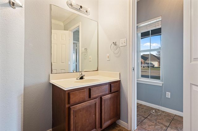 2813 32nd Avenue N, Texas City, TX 77590