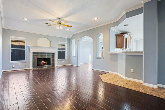 2813 32nd Avenue N, Texas City, TX 77590