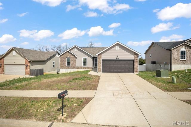 2124 Providence Park Lane, Herculaneum, MO 63048