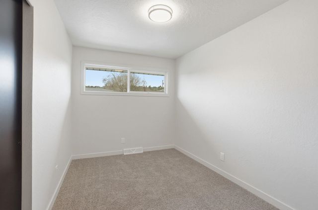 2917 ROSEWOOD Ave, Spokane, WA 99208