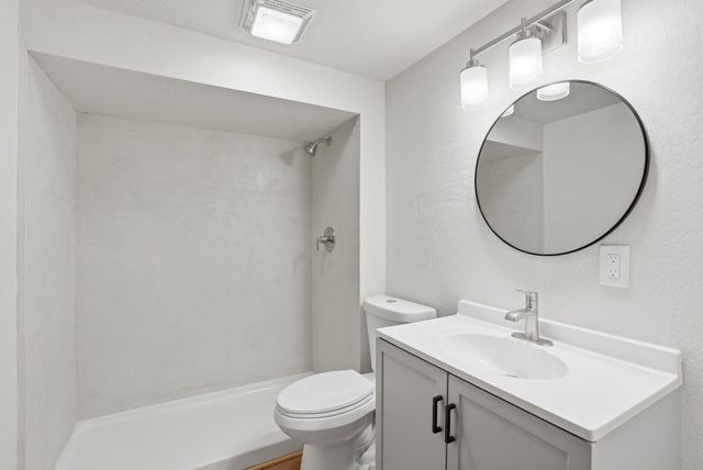 2917 ROSEWOOD Ave, Spokane, WA 99208