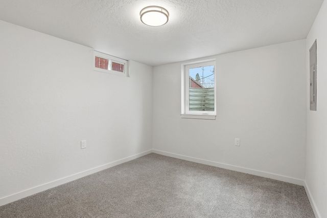 2917 ROSEWOOD Ave, Spokane, WA 99208