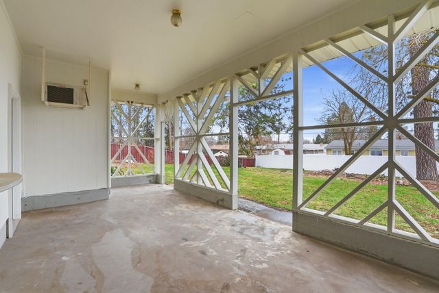 2917 ROSEWOOD Ave, Spokane, WA 99208