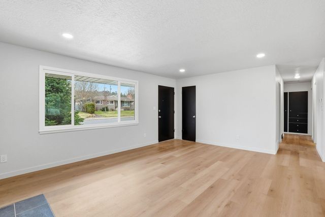 2917 ROSEWOOD Ave, Spokane, WA 99208