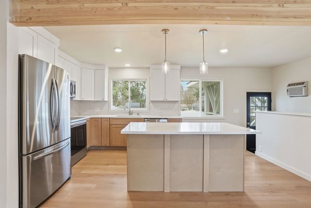 2917 ROSEWOOD Ave, Spokane, WA 99208