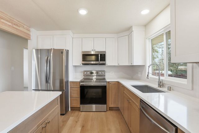 2917 ROSEWOOD Ave, Spokane, WA 99208