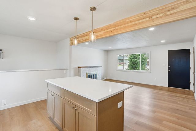 2917 ROSEWOOD Ave, Spokane, WA 99208