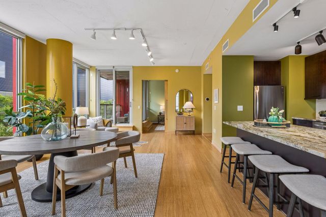 901 S 2nd Street 207, Minneapolis, MN 55415