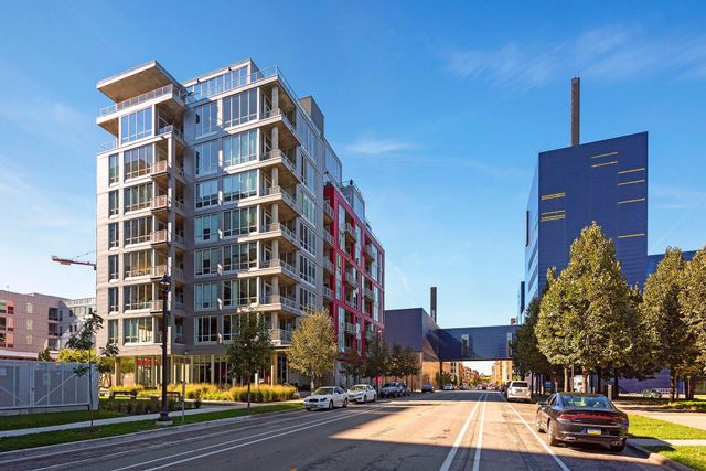 901 S 2nd Street 207, Minneapolis, MN 55415