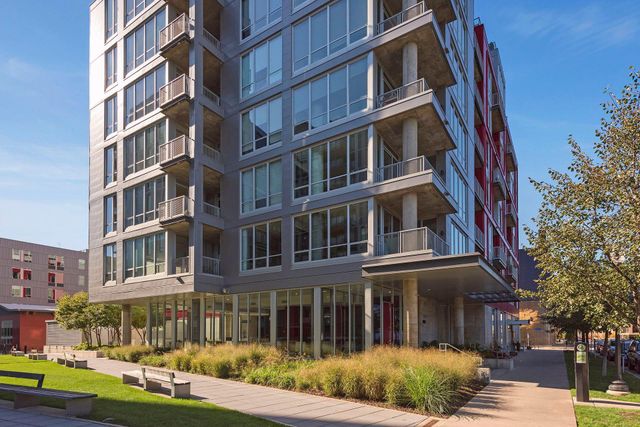 901 S 2nd Street 207, Minneapolis, MN 55415