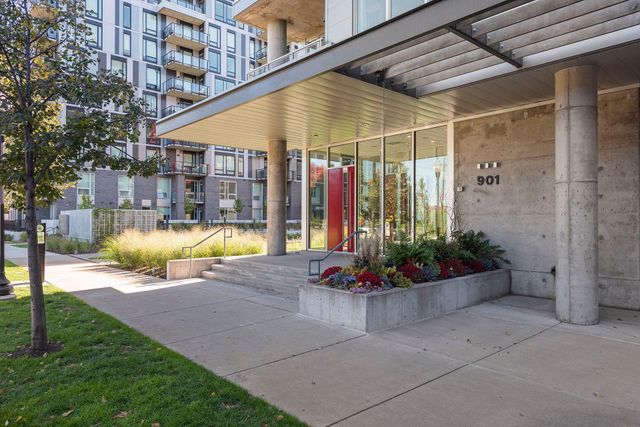 901 S 2nd Street 207, Minneapolis, MN 55415