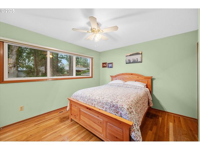 13465 Nw MARSHALL St, Portland, OR 97229