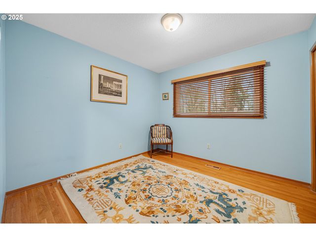 13465 Nw MARSHALL St, Portland, OR 97229