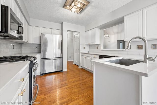 20311 Milford Drive, Macomb, MI 48044