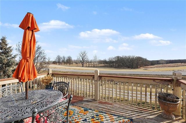 18003 Rollins Drive, Smithville, MO 64089