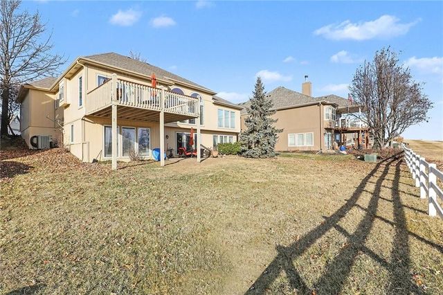 18003 Rollins Drive, Smithville, MO 64089