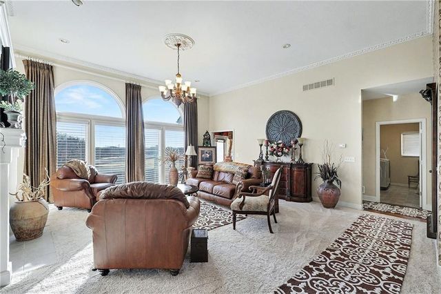 18003 Rollins Drive, Smithville, MO 64089