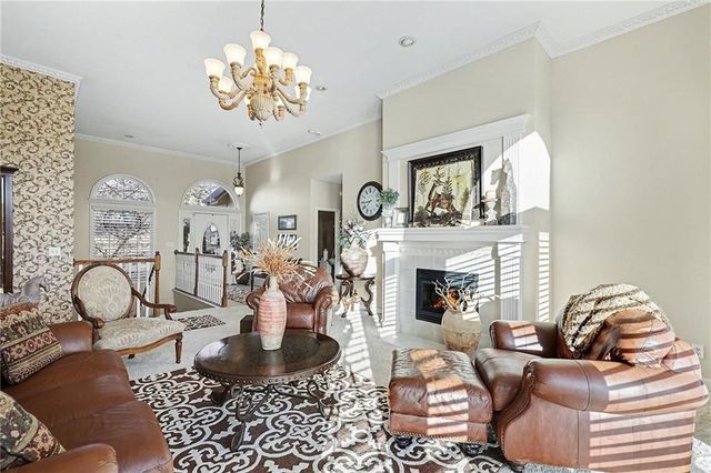 18003 Rollins Drive, Smithville, MO 64089