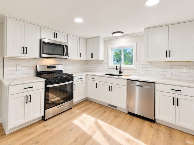 745 E 18th Street, Mishawaka, IN 46544