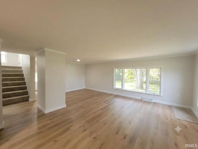 745 E 18th Street, Mishawaka, IN 46544