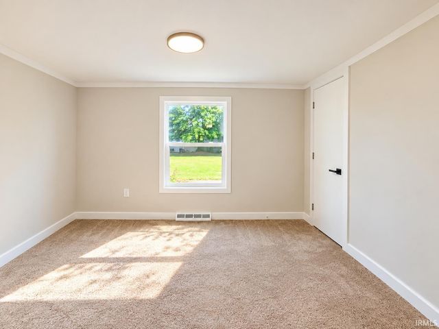 745 E 18th Street, Mishawaka, IN 46544