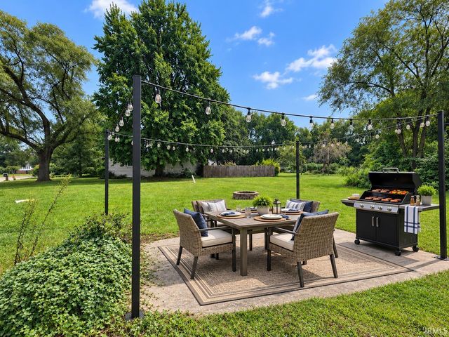 745 E 18th Street, Mishawaka, IN 46544