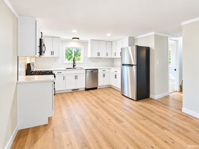745 E 18th Street, Mishawaka, IN 46544