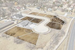 Bergen Drive, Waterloo, IA 50701