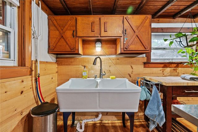 422 Highland Ave, Wilkins Twp, PA 15145