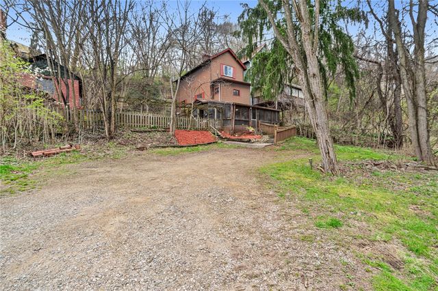 422 Highland Ave, Wilkins Twp, PA 15145