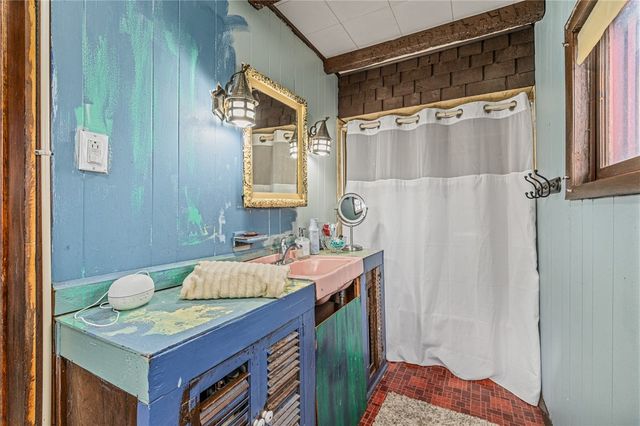 422 Highland Ave, Wilkins Twp, PA 15145