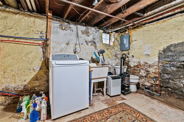422 Highland Ave, Wilkins Twp, PA 15145