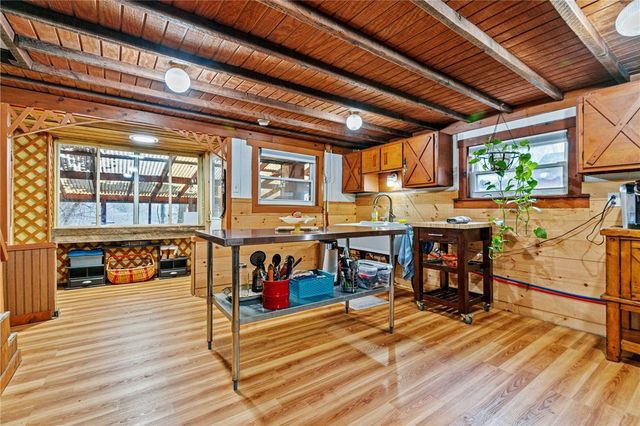 422 Highland Ave, Wilkins Twp, PA 15145