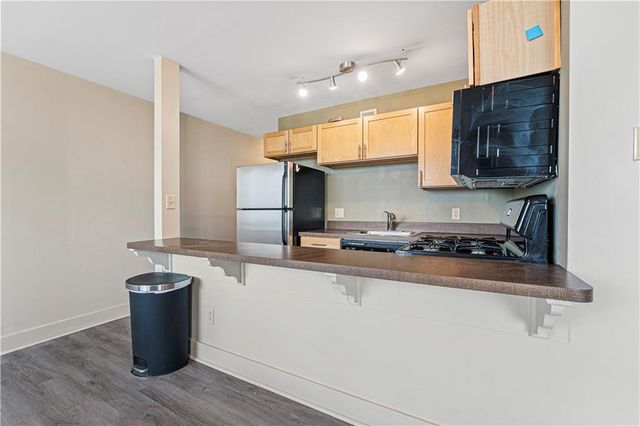 600 E 8th Street 4F, Kansas City, MO 64106