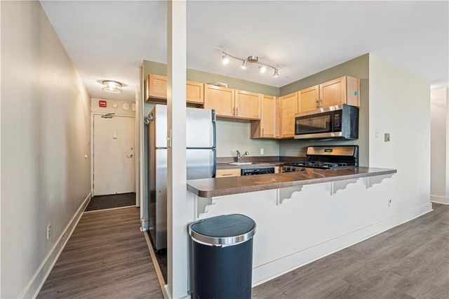 600 E 8th Street 4F, Kansas City, MO 64106