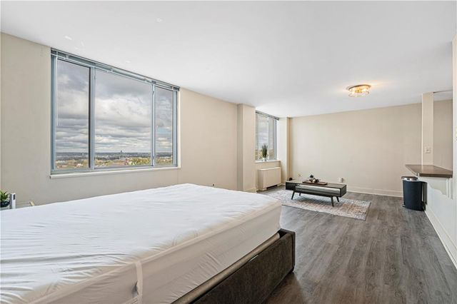 600 E 8th Street 4F, Kansas City, MO 64106