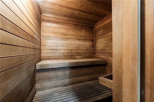 600 E 8th Street 4F, Kansas City, MO 64106