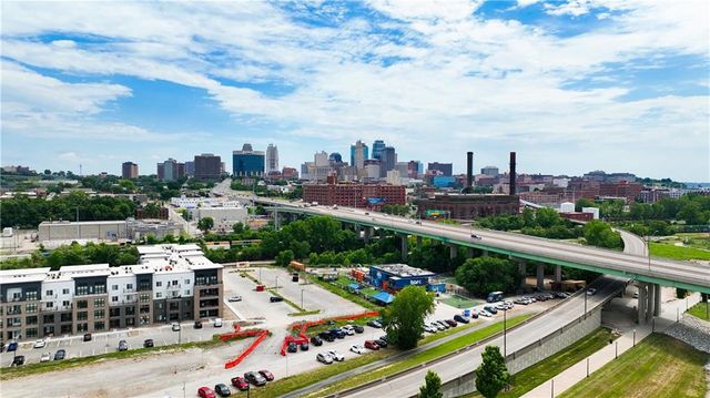 600 E 8th Street 4F, Kansas City, MO 64106