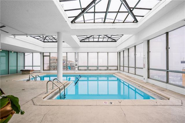 600 E 8th Street 4F, Kansas City, MO 64106