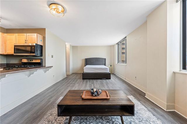 600 E 8th Street 4F, Kansas City, MO 64106