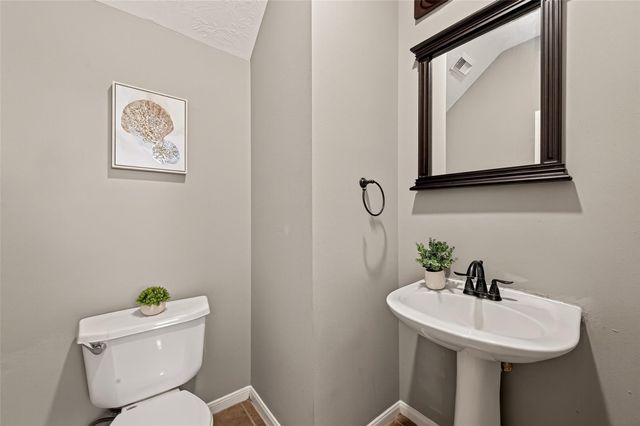 1806 Coretta Court, Fresno, TX 77545