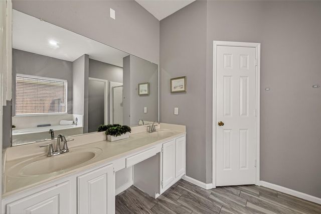 1806 Coretta Court, Fresno, TX 77545