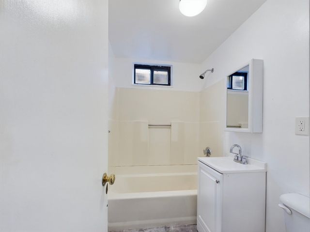 6 Parker Hill Ave 2, Boston, MA 02120