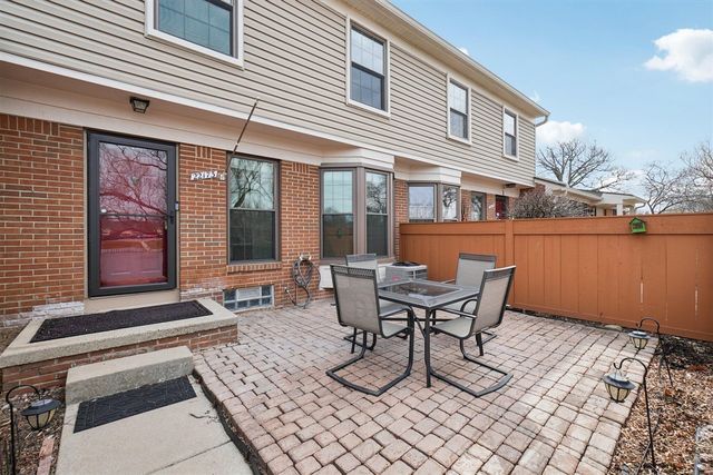 22173 Pondview, Novi, MI 48375