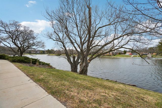 22173 Pondview, Novi, MI 48375