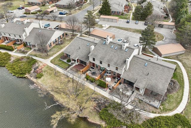 22173 Pondview, Novi, MI 48375