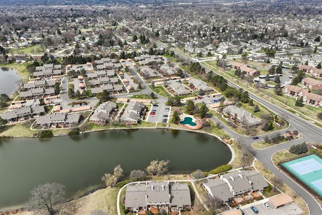 22173 Pondview, Novi, MI 48375